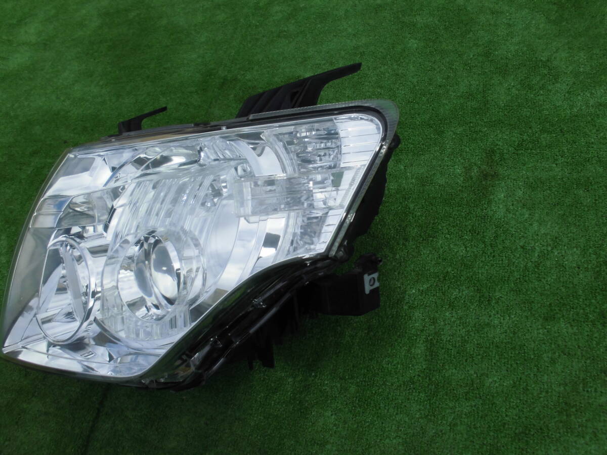 V93W V98W Pajero левая передняя фара HID Koito 100-67016