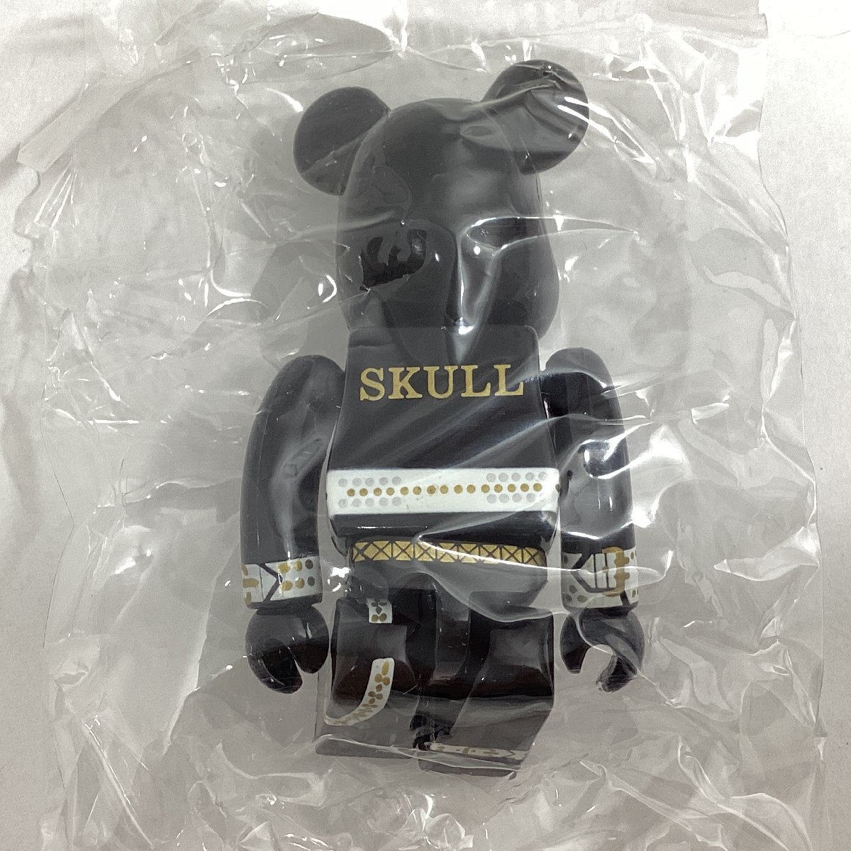 BE@RBRICK ベアブリック　SERIES13　ARTIST　アーティスト　SKULL　メディコム?トイ　全高約70mm