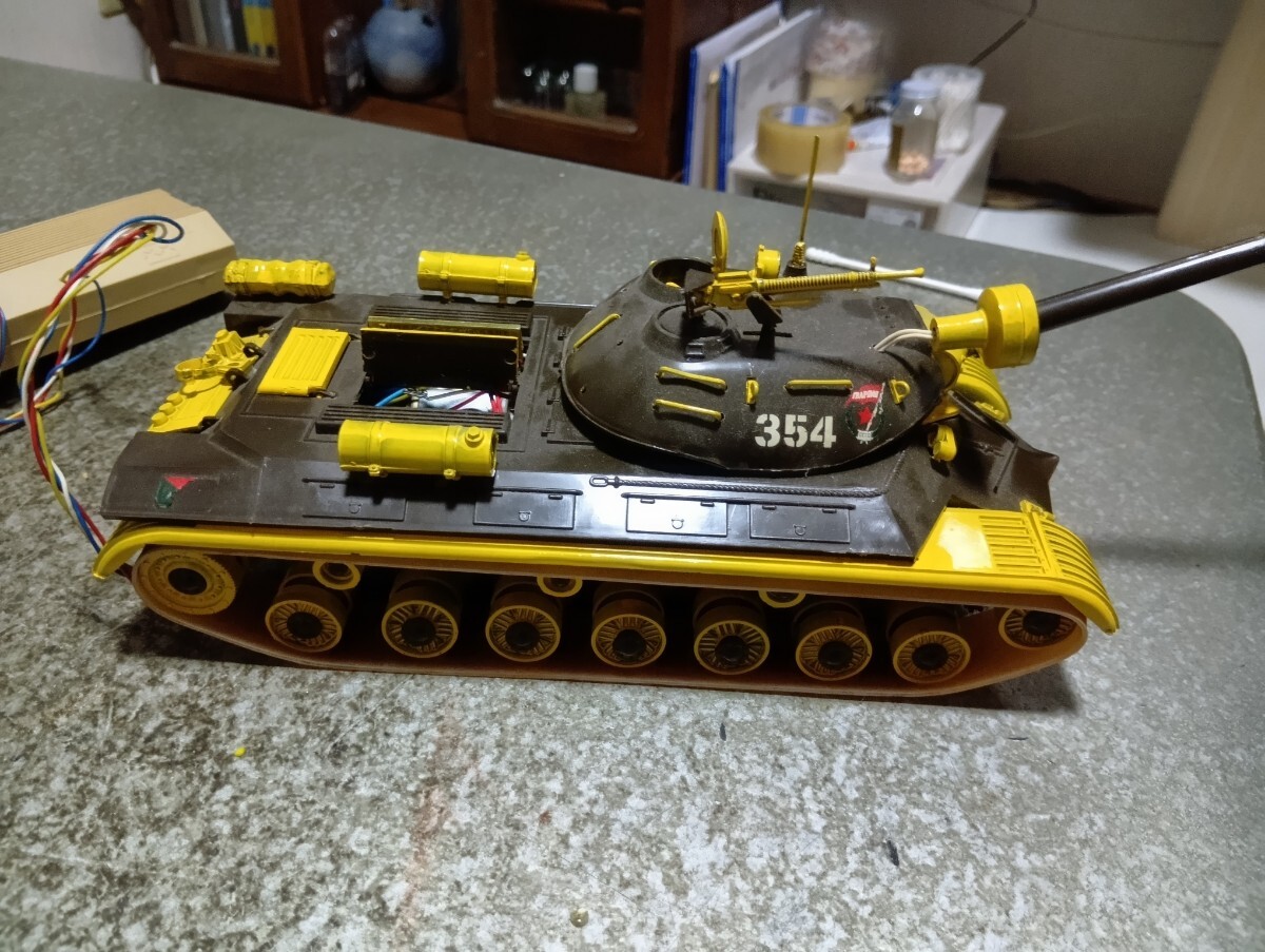 タミヤ1/35 スターリン リモコン改造サーチライト点灯_画像2
