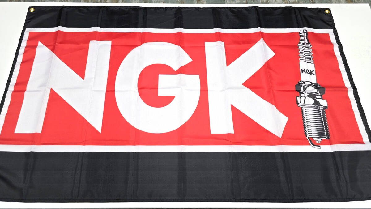  NGKスパークプラグ フラッグ タペストリー P628 バナー バイクガレージ装飾 世田谷ベース オートバイ ウォールステッカー 看板 点火プラグ_画像6
