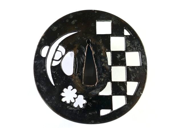 [ меч принадлежности #4251] ( гарда меча ).. для оптимальный!* красный медь . земля * [ город женщина .. 4 угол ..... map ] длина диаметр :8.2cm и больше. большой гарда меча. 