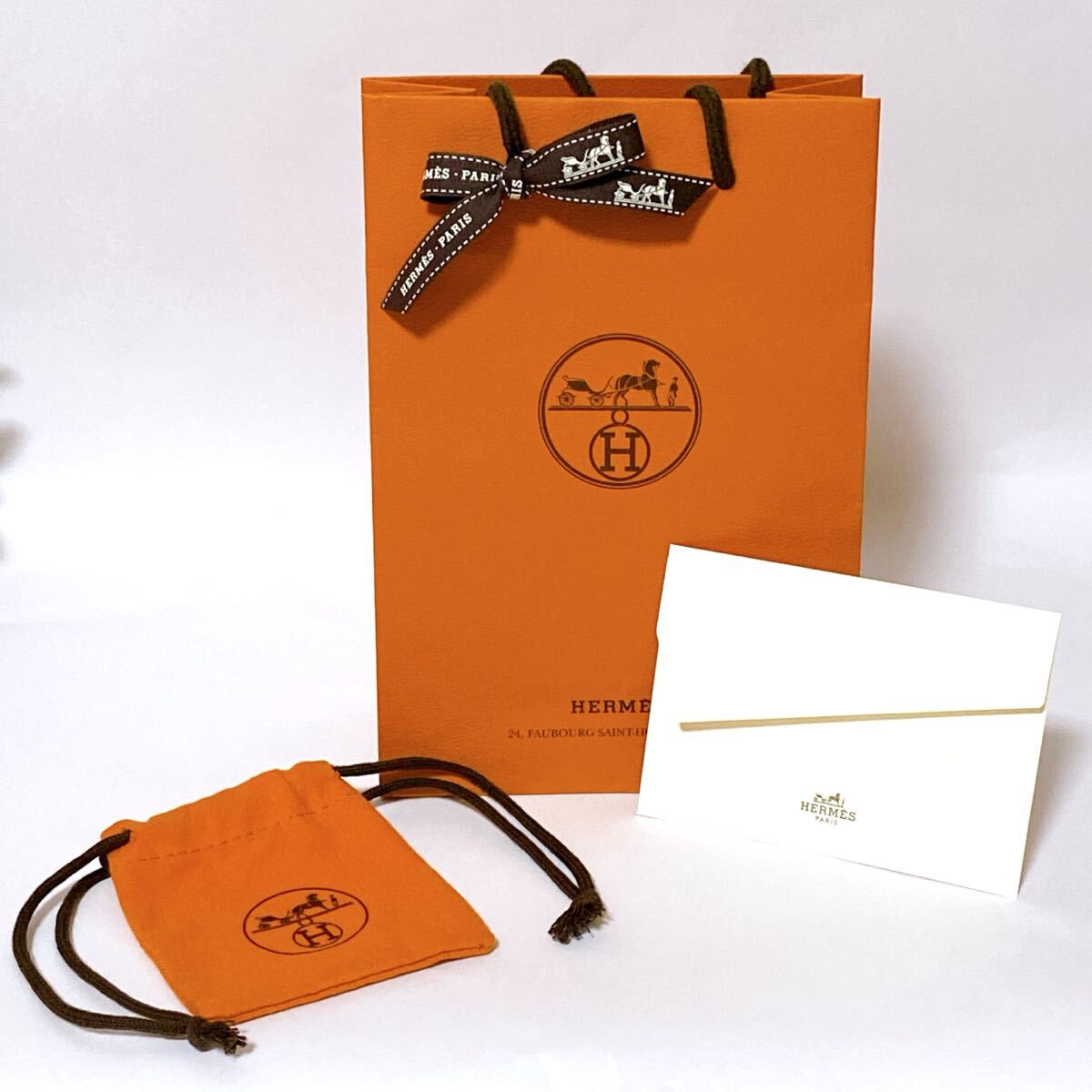 エルメス「HERMES」ショッパーと小物用保存袋 ミニ封筒付き (6123) 正規品 付属品 ブランド紙袋 ショップ袋 巾着袋 布製 折らずに配送_画像1