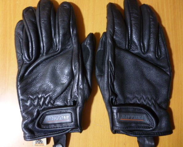 中古　　訳あり　マジックテープ不良　レザーグローブ 　黒　Ｌサイズ　グローブ デイトナ 手袋 ツーリング_画像1