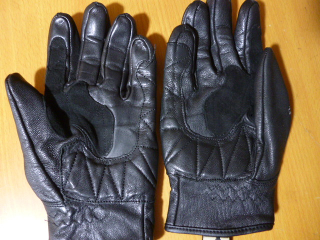 中古　　訳あり　マジックテープ不良　レザーグローブ 　黒　Ｌサイズ　グローブ デイトナ 手袋 ツーリング_画像4