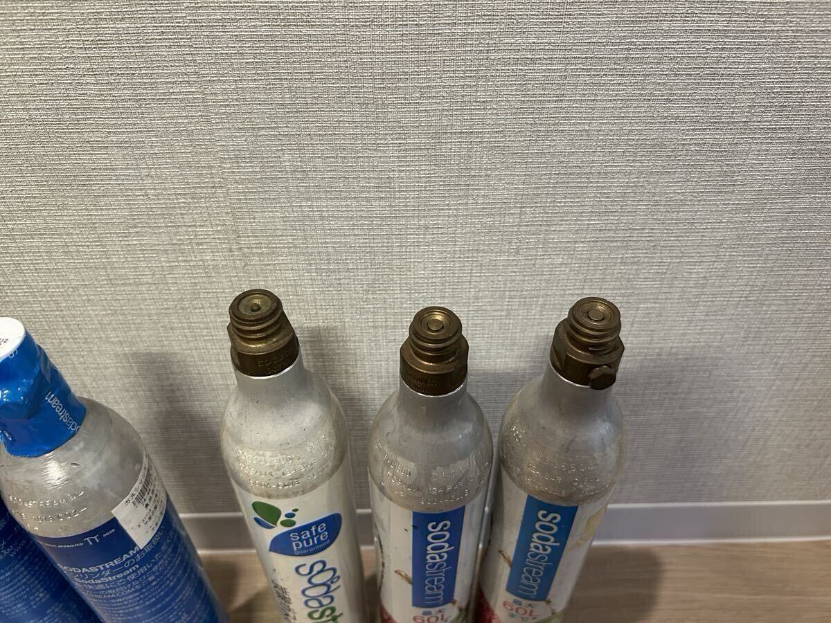 【未開封2本】 sodastream ソーダストリーム ガスシリンダー 60L 炭酸ガス 空ボトル3本 計5本セット _画像4