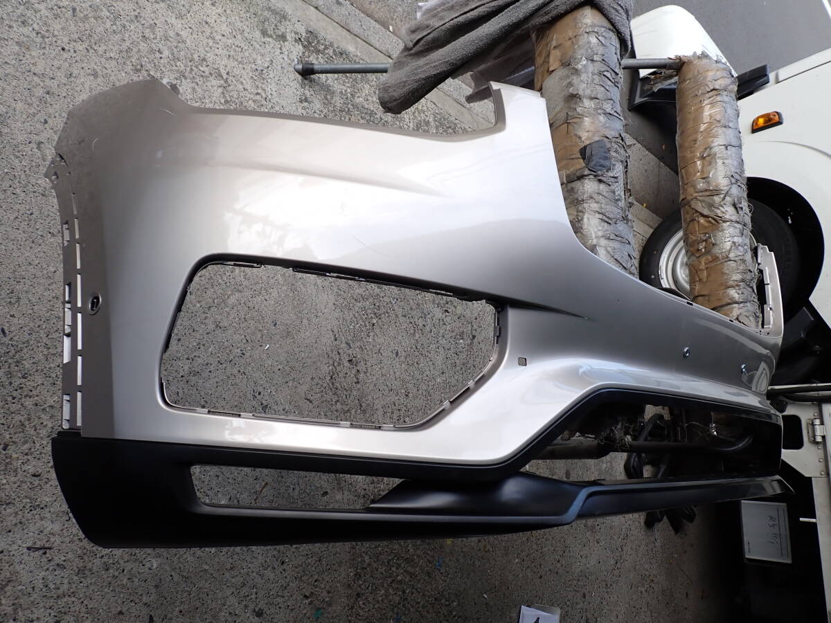 AT4429 ボルボ XC90 LB系 純正 フロントバンパー ベージュ 31690641 Volvo XC90 LB Series Genuine Front Bumper 31690641_画像3