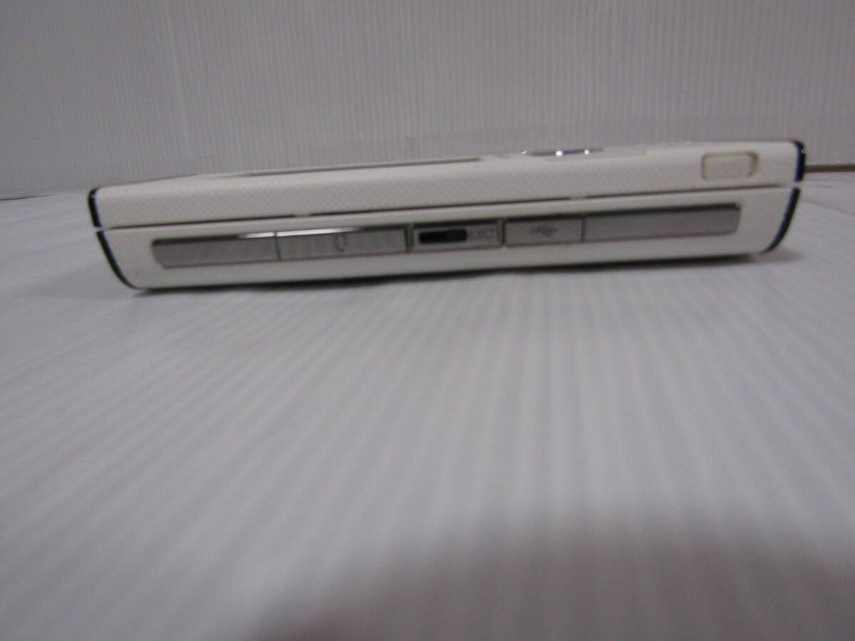 K0566 WILLCOM BLADE WS007SH ホワイト 携帯電話本体_画像4