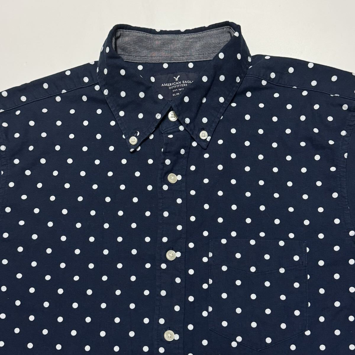 AMERICAN EAGLE OUTFITTERS アメリカンイーグルアウトフィッターズ 長袖ボタンダウンシャツ ドットプリント M_画像3