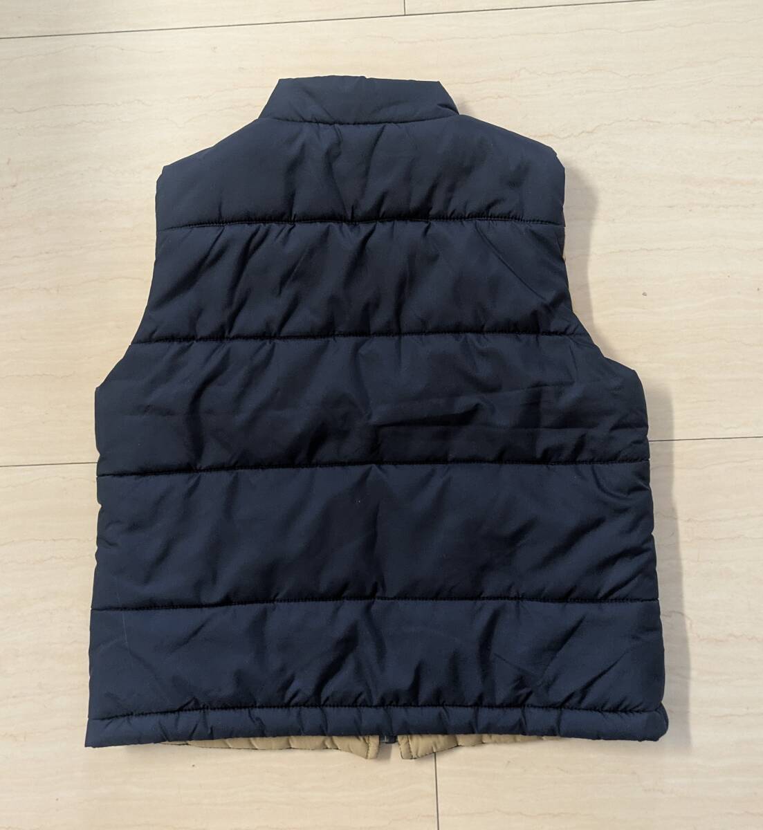 ファミリア　リバーシブル　中綿入り　ベストアウター　サイズ110_画像3
