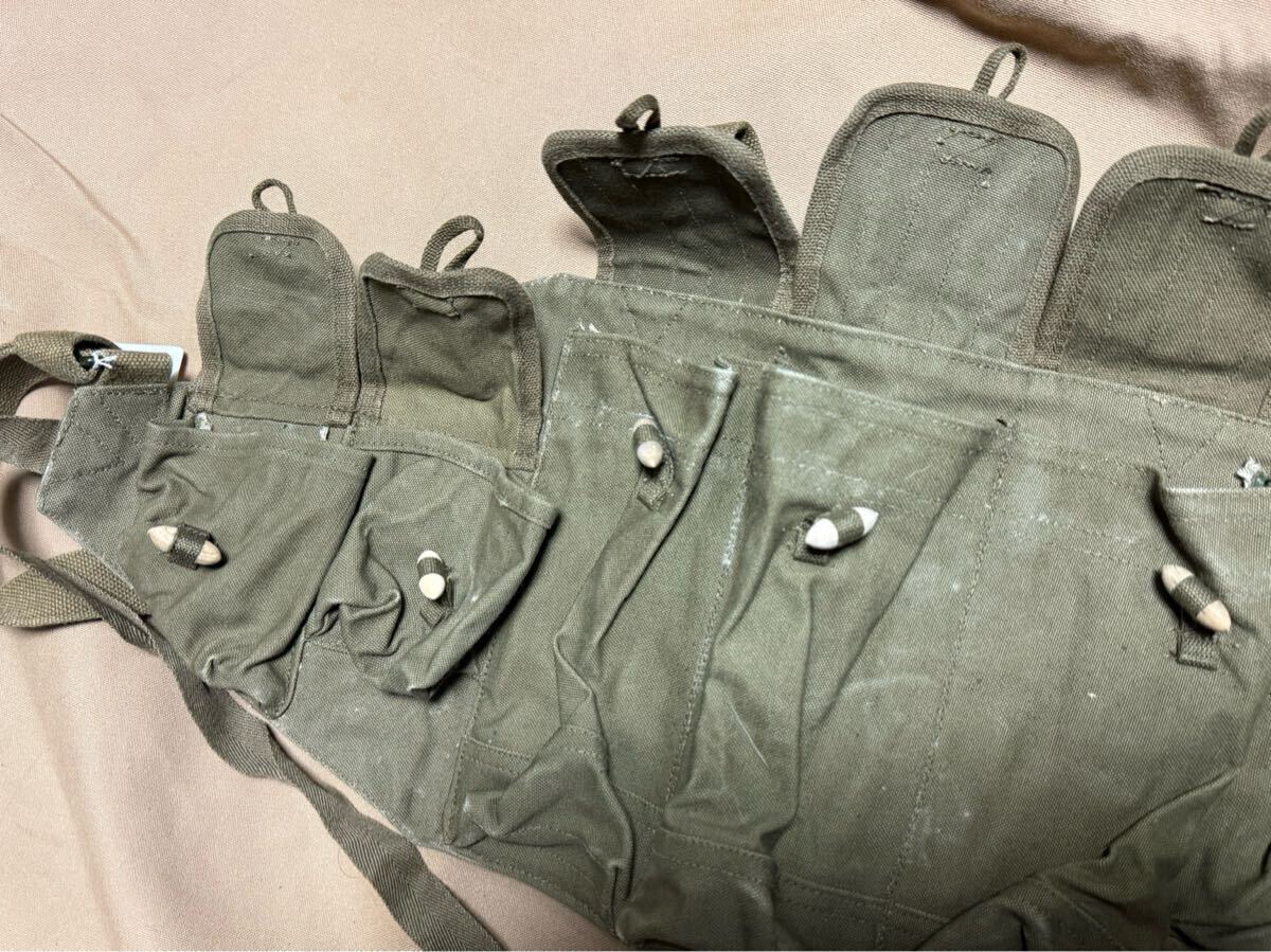 中国軍 中国人民解放軍 実物 五六式弾帯 56式弾帯 カーキ チェストリグ アフガン アフリカ アジア ベトナム戦争 ゲリラ AK47 AK74 AKM 1_画像5