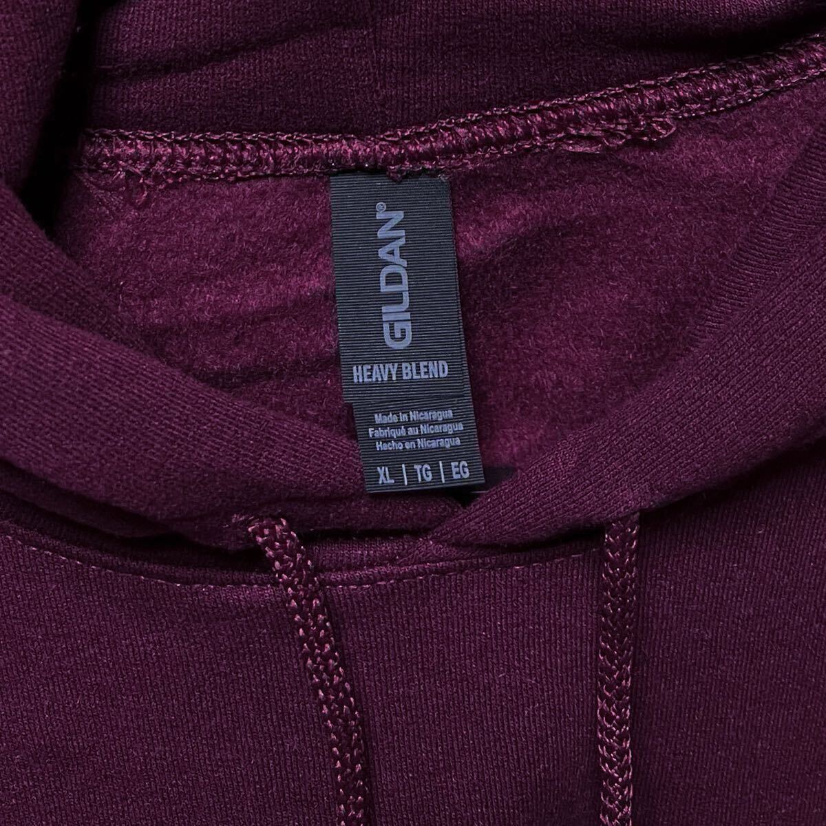GILDAN マルーン XL ワインレッド 紫 プルオーバー 8.0oz スウェット パーカー カブリパーカー フーディー ギルダン 無地 長袖裏起毛フード_画像2