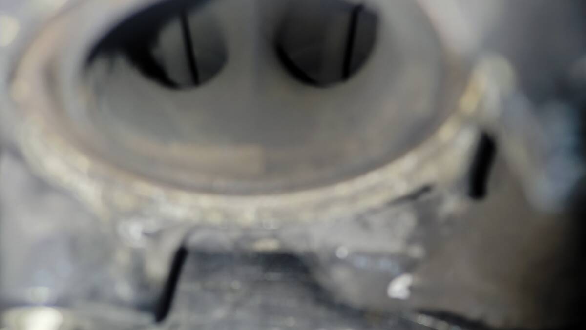 HONDA　CBR1100XX　シリンダーヘッド　カムシャフト　SC35_画像3