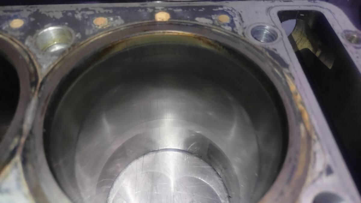 KAWASAKI　ZZR1100D　D4　シリンダー　ピストン　ZXT10D_画像4