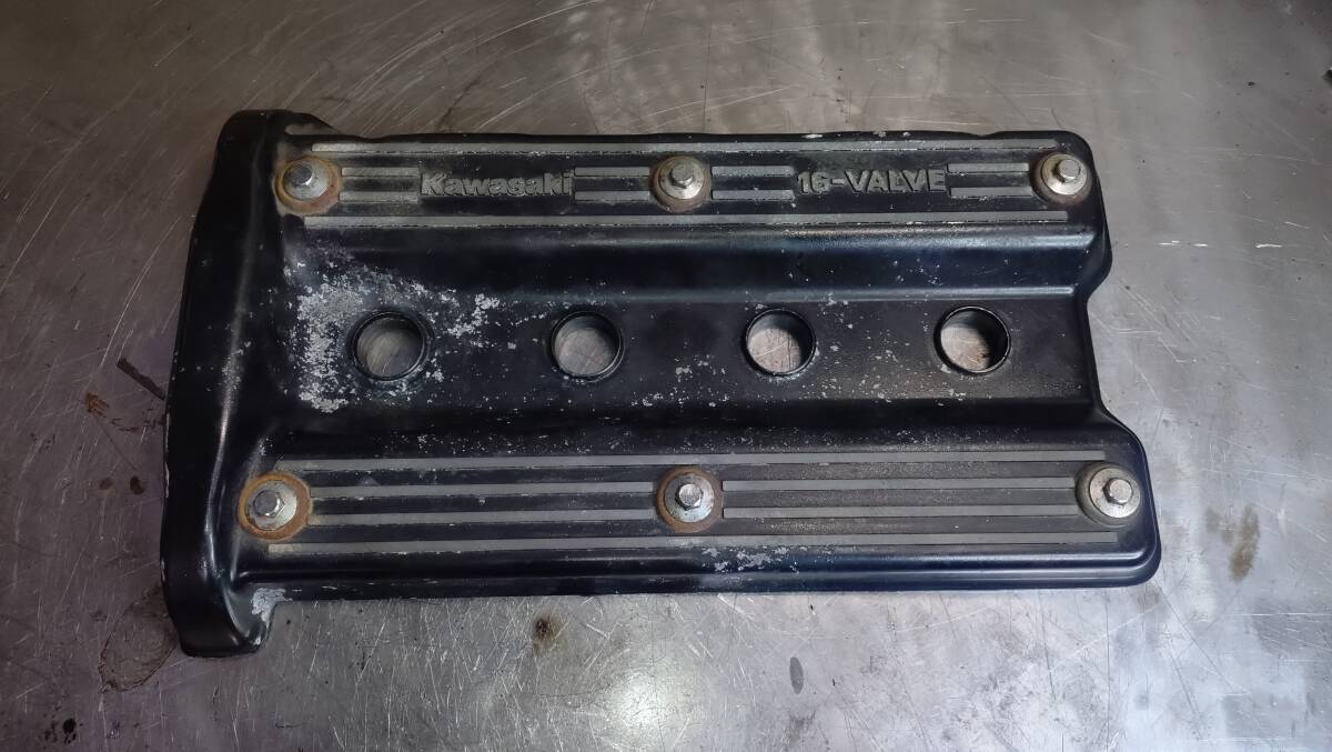 KAWASAKI　GPZ900R　A7　シリンダーヘッドカバー　ZX900A_画像1