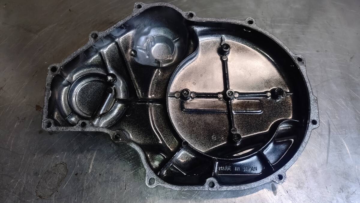 KAWASAKI GPZ900R A7 クラッチカバー ZX900A_画像2