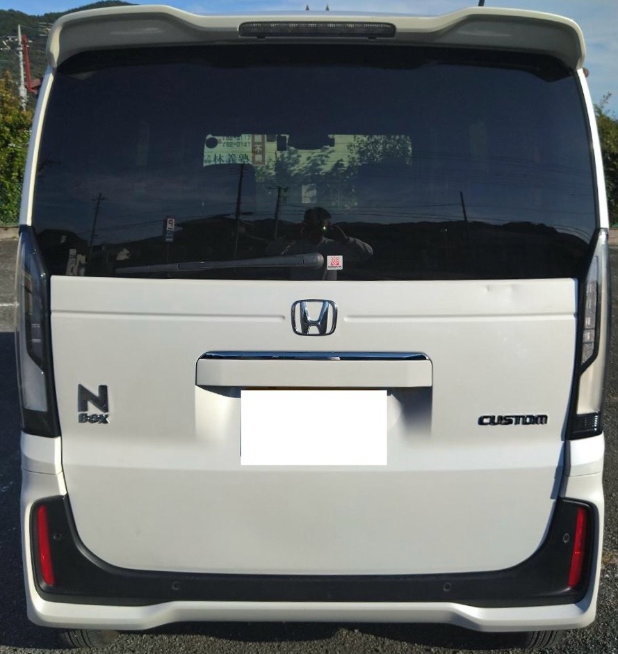ホンダ　N-BOX CUSTOM 現(xiàn)行車　令和6年　超低走行　5000km臺(tái) 4WD　美車　絶好調(diào)　機(jī)関良好　現(xiàn)車確認(rèn)可　軽 カスタム　低価格スタート　
