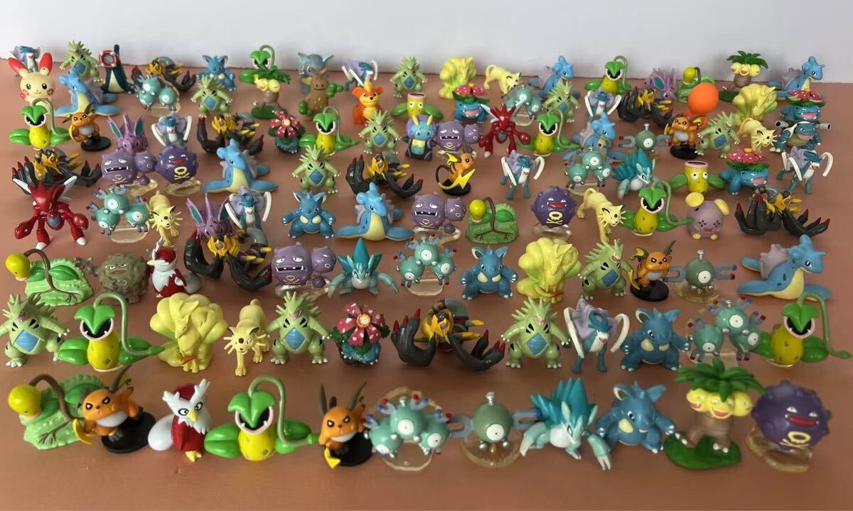 Pokemon фигурка продажа комплектом