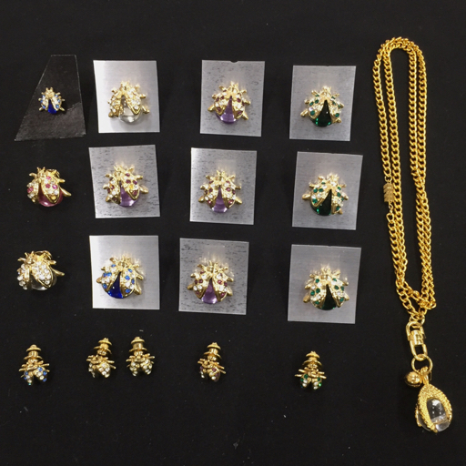 テントウ虫 テントウムシ クリスタル ピンバッジ ピンブローチ 含む ネックレス 他 アクセサリー 18点 セット A21320_画像1