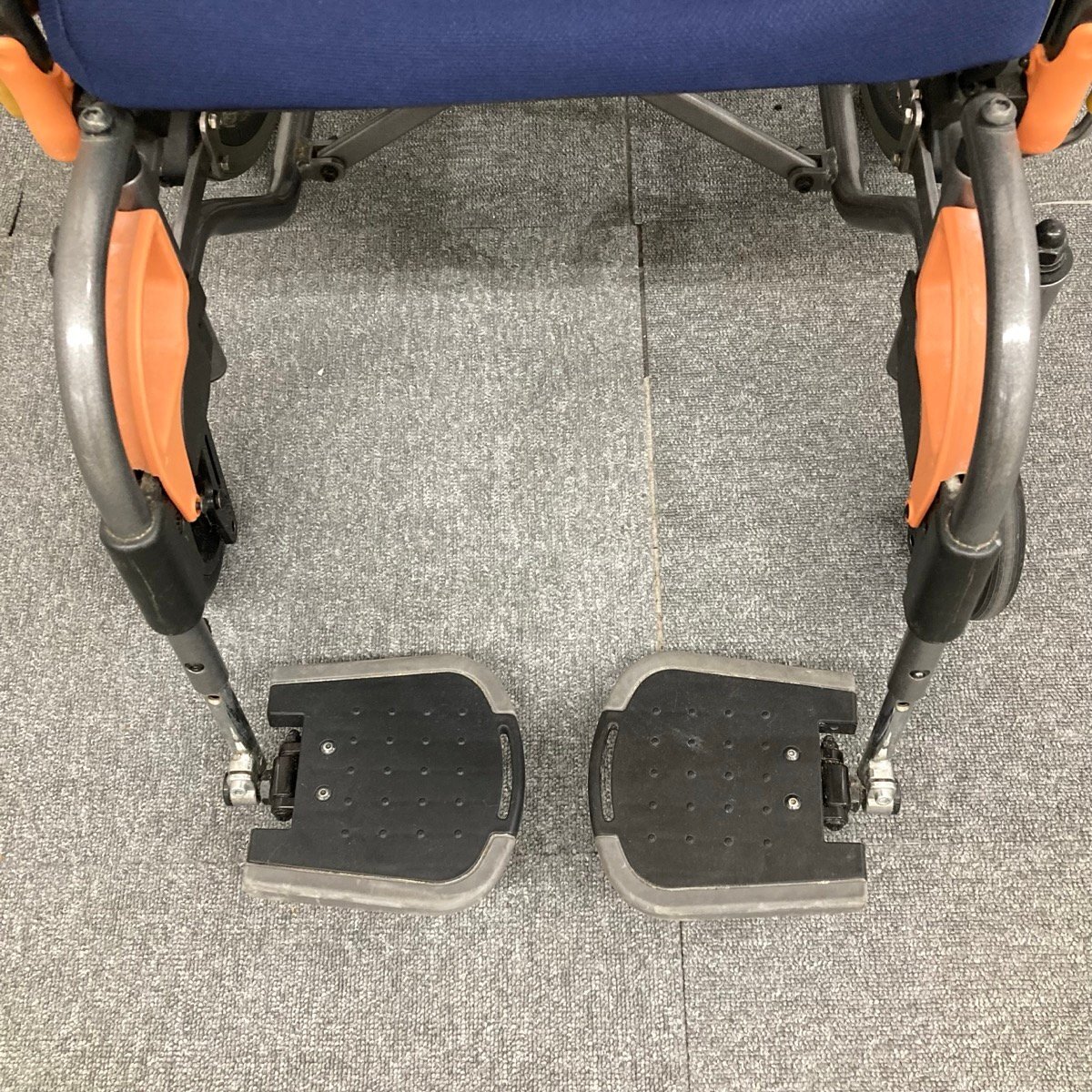 店頭受取のみ フロンティア アクトモア ヴィーボ 介助式 介護(hù) 歩行補(bǔ)助 リハビリ 車椅子 車いす[D8410]