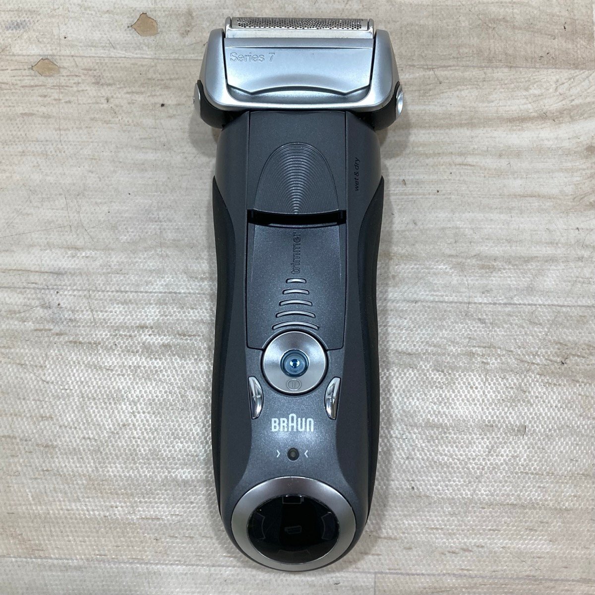 BRAUN ブラウン 電気シェーバー シリーズ7 シェーバー洗浄機(jī) 5675[D8635]