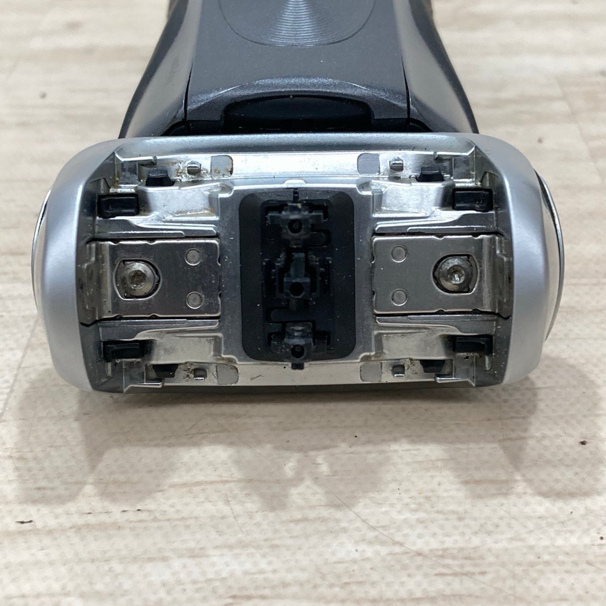 BRAUN ブラウン 電気シェーバー シリーズ7 シェーバー洗浄機(jī) 5675[D8635]