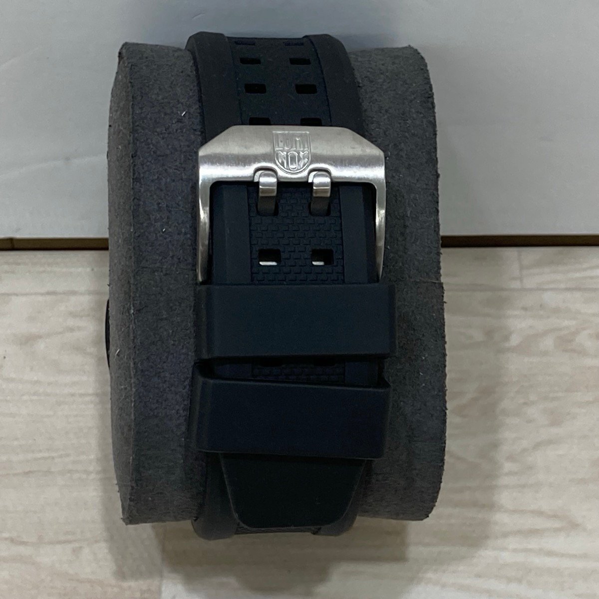 送料185円 LUMINOX ルミノックス SERIES 3050/3950 メンズ 腕時計 QZ クォーツ デイト 稼働品[E0425]_画像3