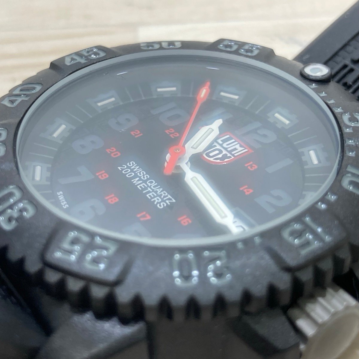 送料185円 LUMINOX ルミノックス SERIES 3050/3950 メンズ 腕時計 QZ クォーツ デイト 稼働品[E0425]_画像10