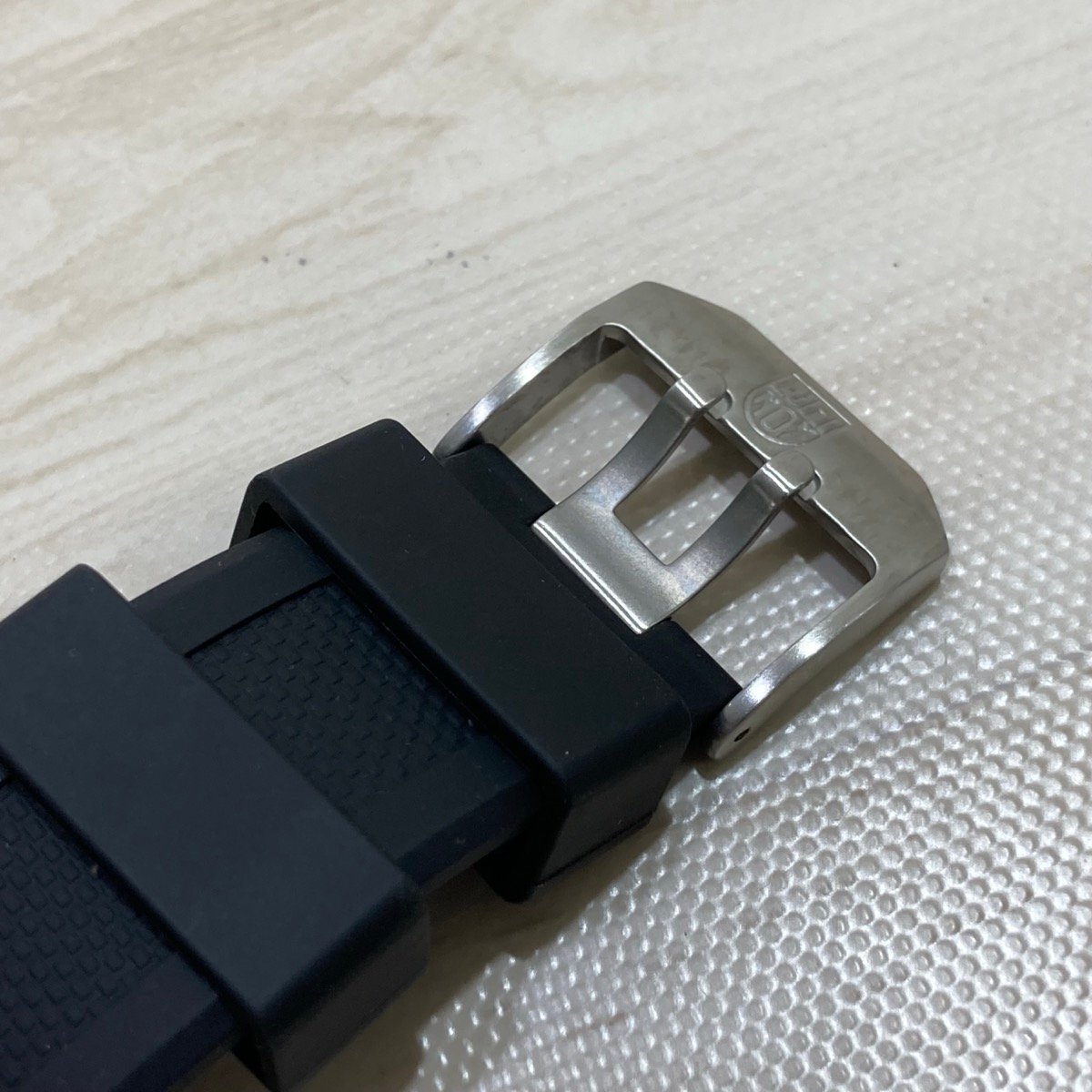 送料185円 LUMINOX ルミノックス SERIES 3050/3950 メンズ 腕時計 QZ クォーツ デイト 稼働品[E0425]_画像6