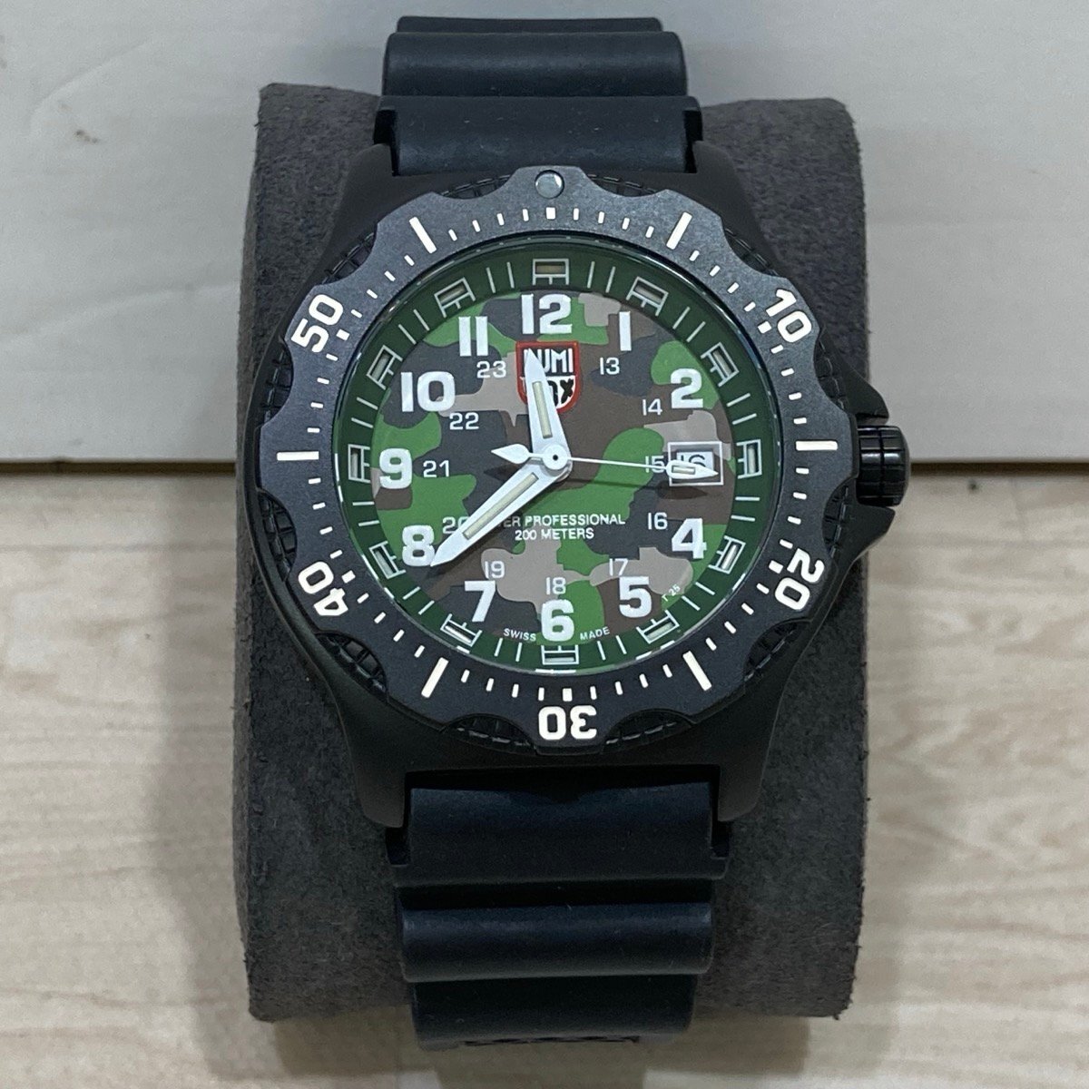 送料185円 LUMINOX ルミノックス SERIES 8400 ダイバープロフェッショナル メンズ 腕時計 QZ クォーツ デイト カモフラ 稼働品[E0472]_画像1