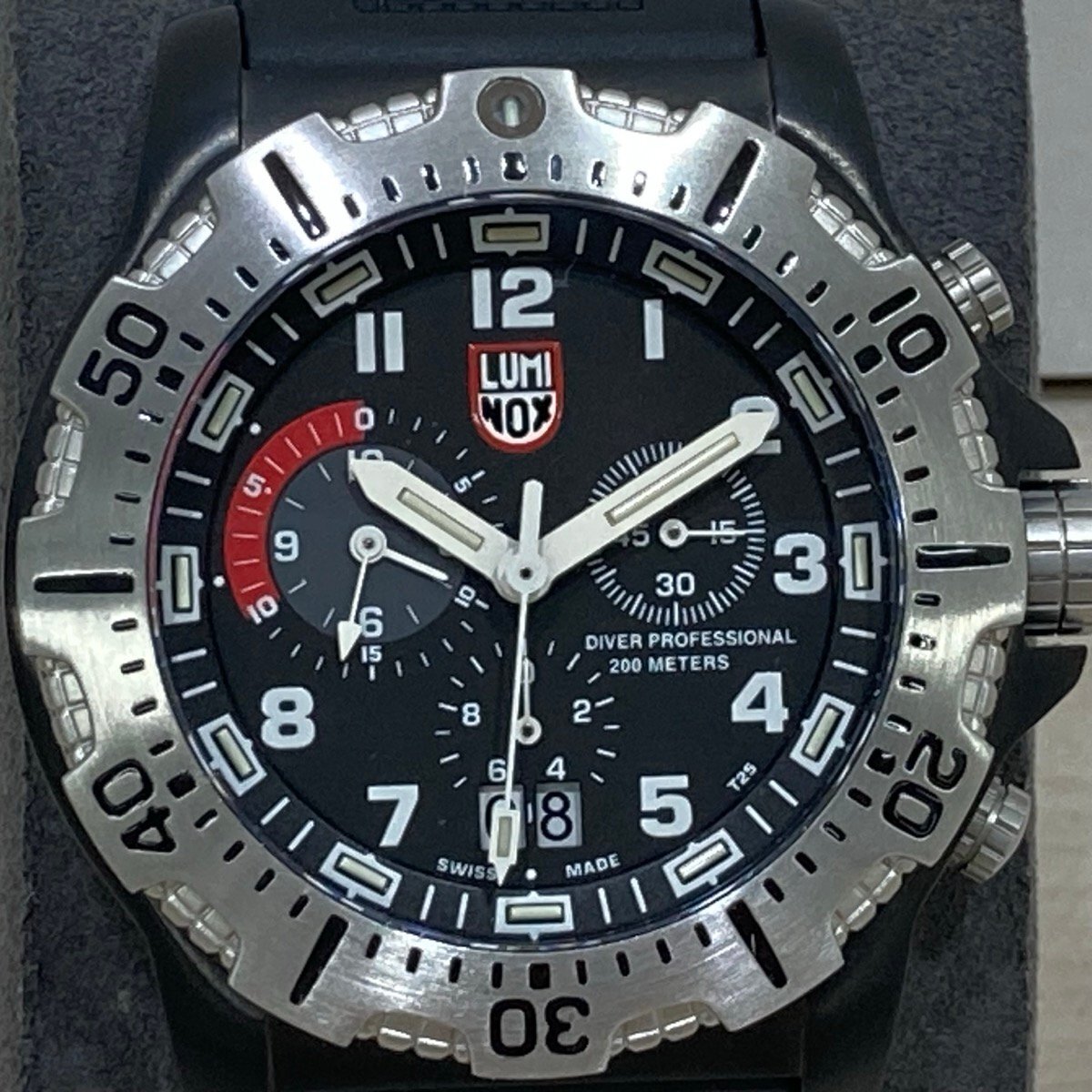 送料185円 電池切れ LUMINOX ルミノックス DIVER PROFESSIONAL SERIES 8150/8350 メンズ 腕時計 QZ クォーツ デイト[E0466]_画像2