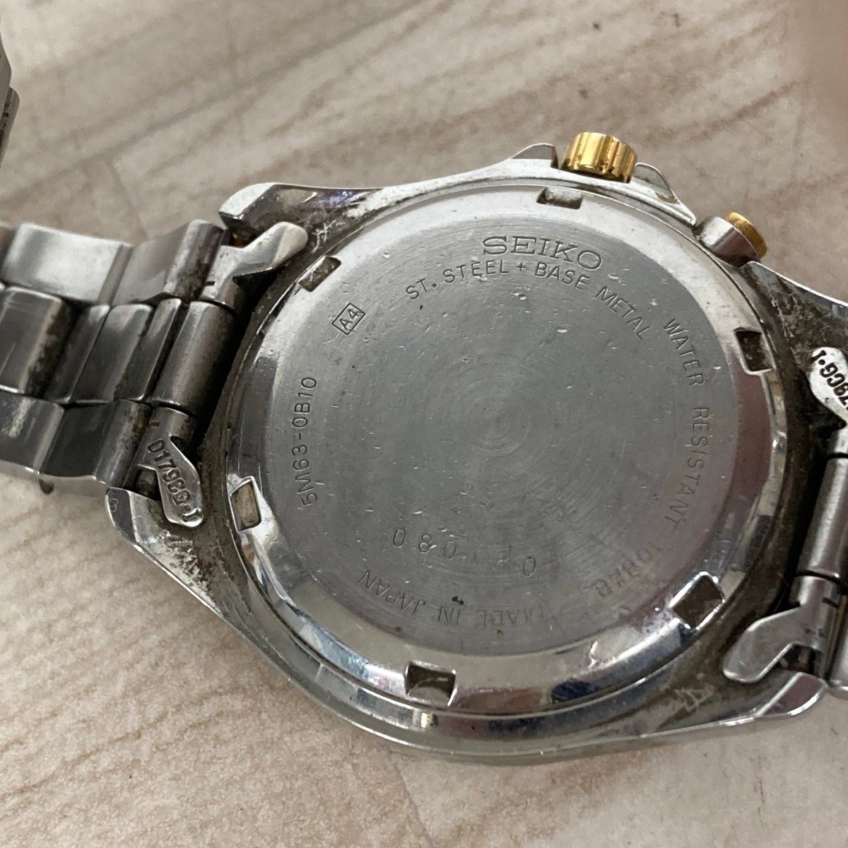 送料185円 電池切れ SEIKO セイコー KINETIC キネティック 5M63-0B10 メンズ 腕時計 オートクォーツ デイデイト 白文字盤[C10548]_画像8