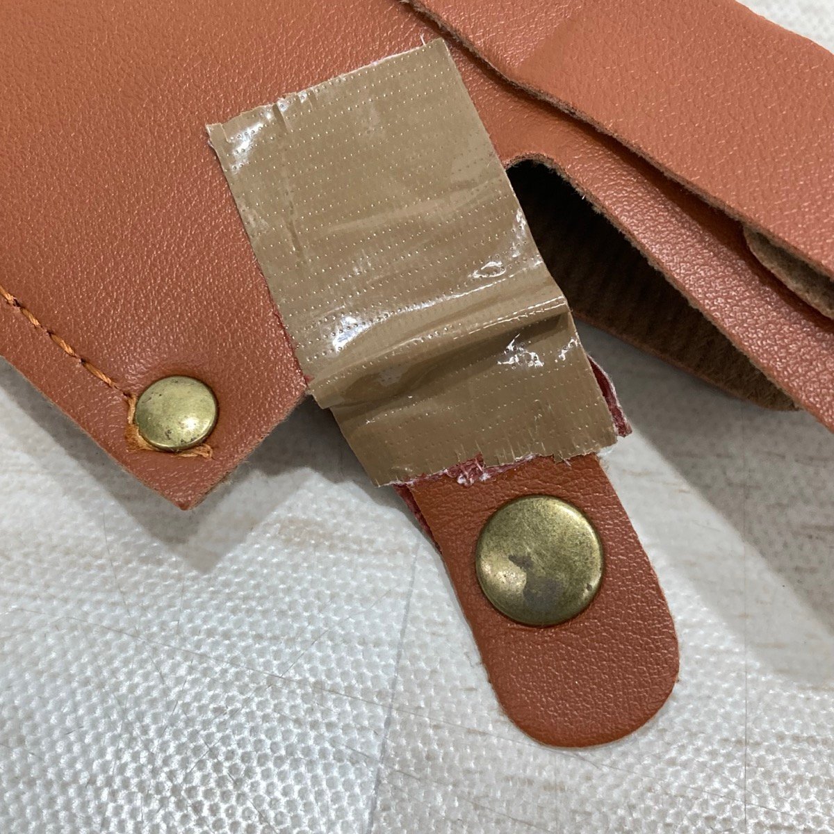 bo- человек g нож [D9043]