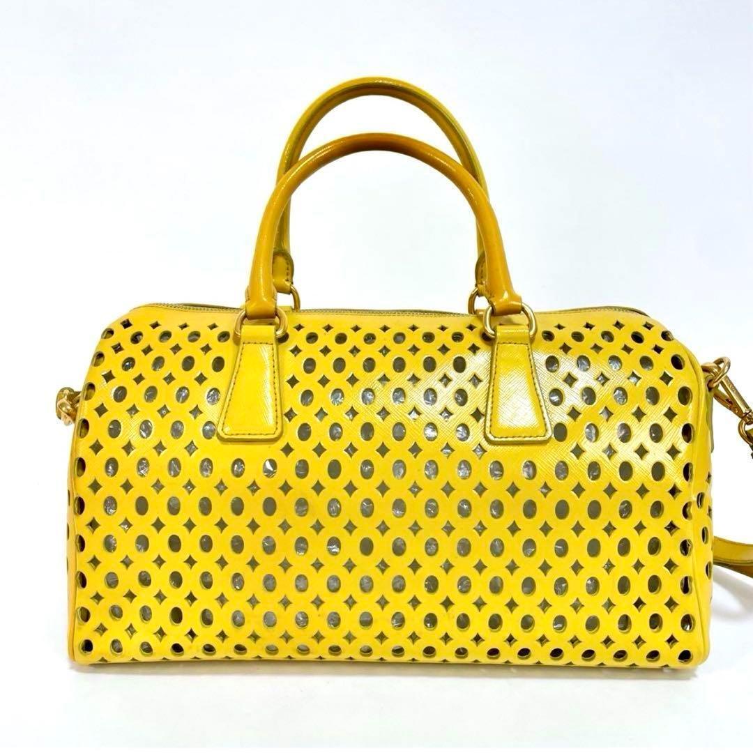 【正規品】PRADA プラダ 2WAY ハンドバッグ ショルダーバッグ 南京錠 ネームプレト サフィアーノ型押し カーフレザー パンチング 黄色_画像3