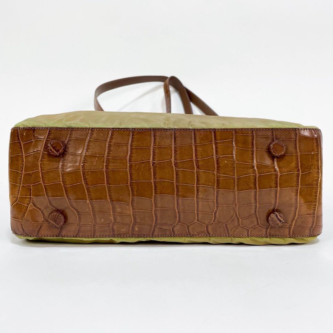 【正規品】PRADA プラダ クロコ型押し ナイロン トートバッグ 三角ロゴ ブラウン 茶系 A4可 大容量 鍵付き メンズ レディース ユニセックス_画像5