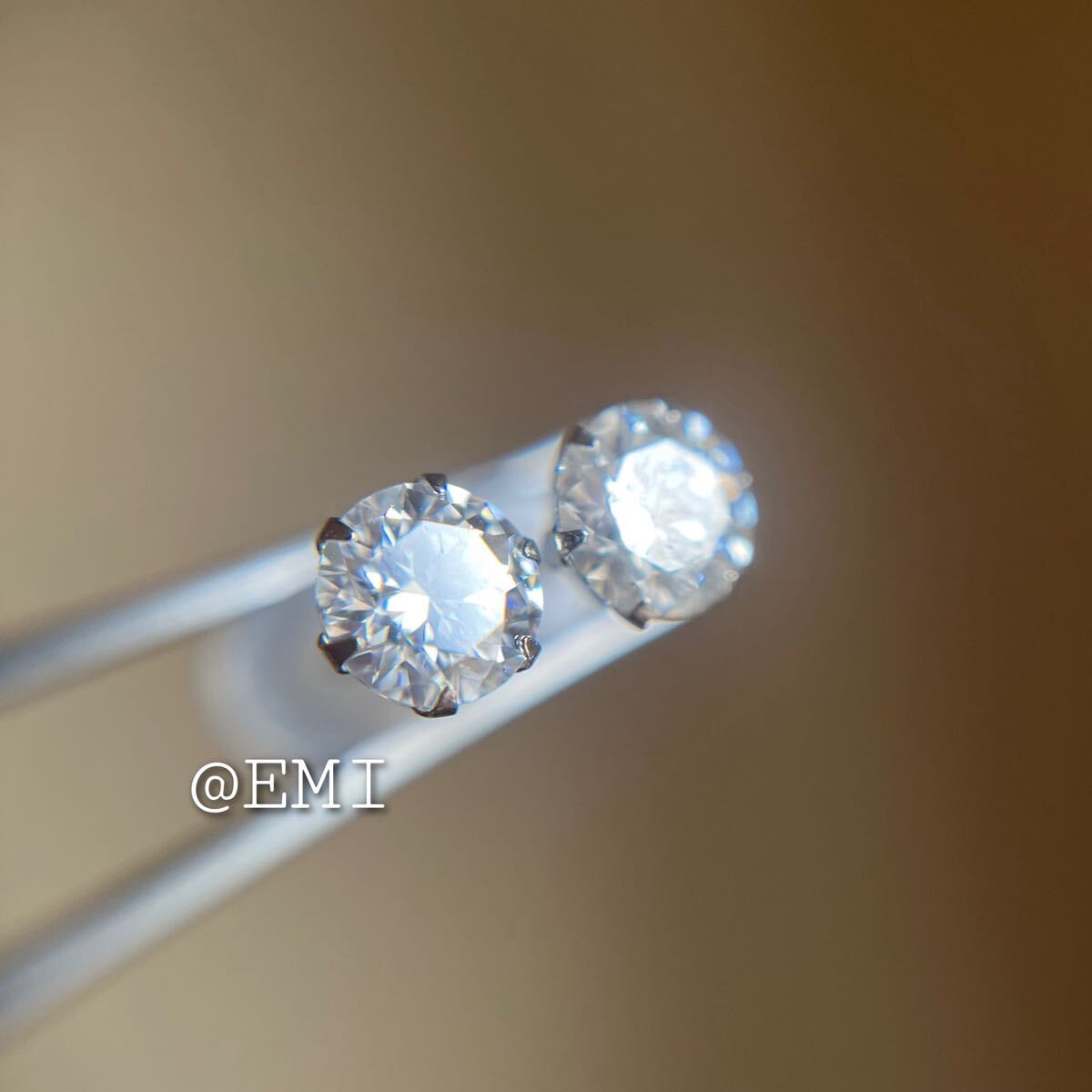Pt900 モアッサナイトダイヤモンド　H&C　0.90カラット　ピアス　DIAMOND_画像3