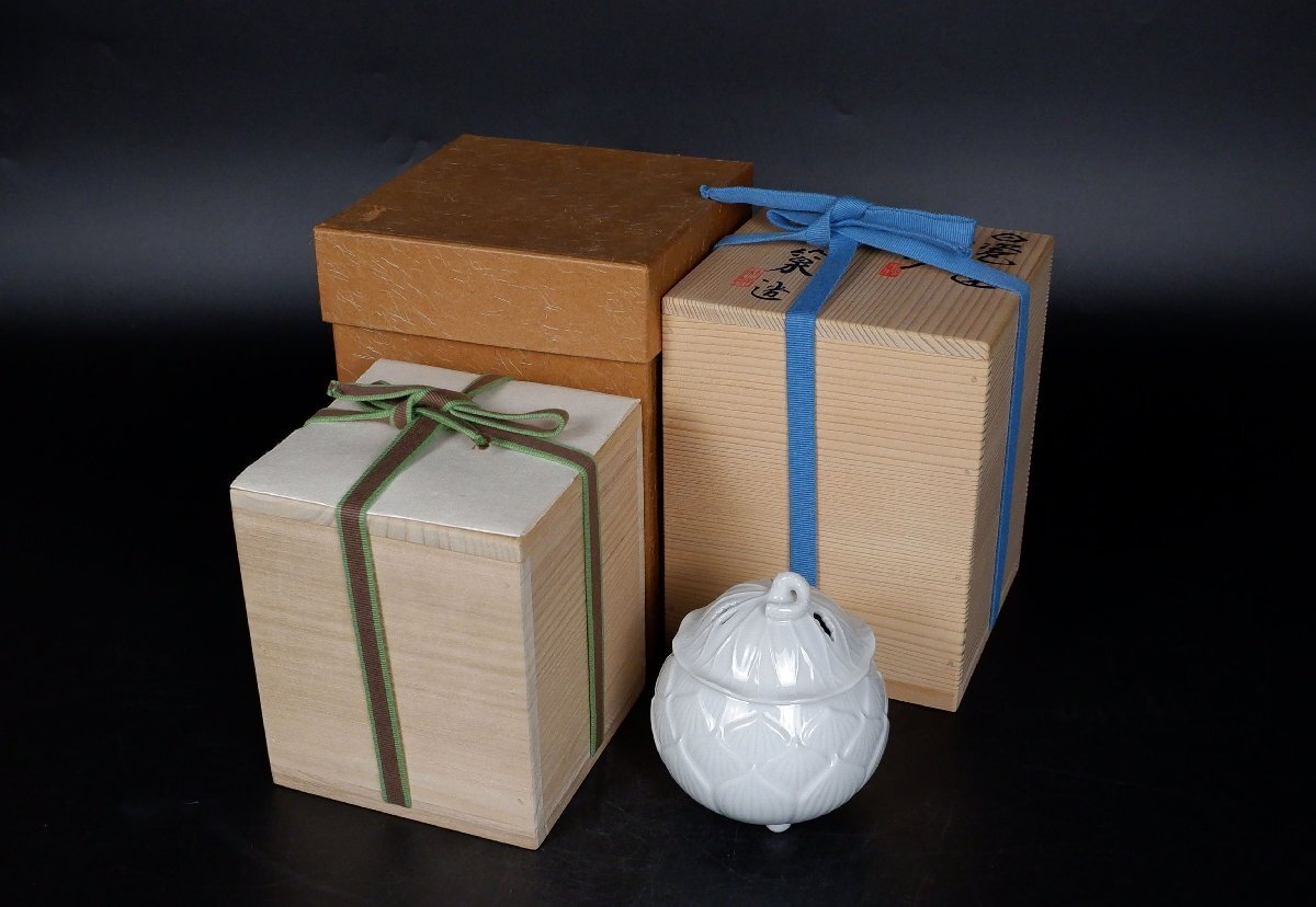 【MKA】5代三浦竹泉　白瓷蓮香炉　共箱　美品　二重箱入り　京都　香道具　茶道具　書院飾り　真作保証_画像2