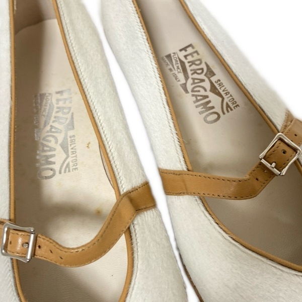  Salvatore Ferragamo FERRAGAMO/SalvatoreFerragamo плоская обувь 7 B - кожа белый × светло-коричневый женский обувь 