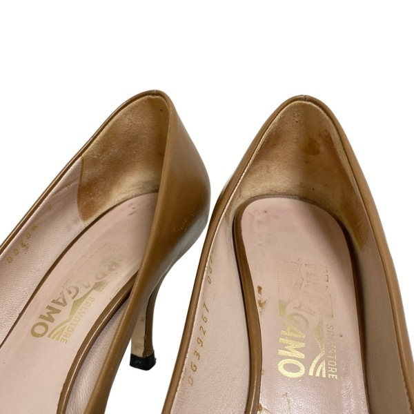 サルバトーレフェラガモ FERRAGAMO/SalvatoreFerragamo パンプス 7 D - レザー ブラウン×ダークブラウン レディース リボン/ヴァラ 靴_画像7
