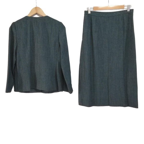 レリアン Leilian スカートスーツ - ブルー×黒×白 レディース ツイード/コサージュ付き 美品 レディーススーツ_画像2