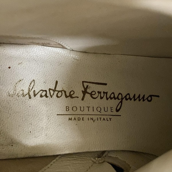  Salvatore Ferragamo FERRAGAMO/SalvatoreFerragamo короткие сапоги 5 1/2 C - кожа чёрный женский gun chi-ni обувь 