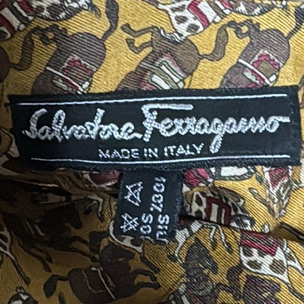  Salvatore Ferragamo FERRAGAMO/SalvatoreFerragamo палантин ( шаль ) - шелк Brown × темный желтый × мульти- лошадь рисунок / бахрома 