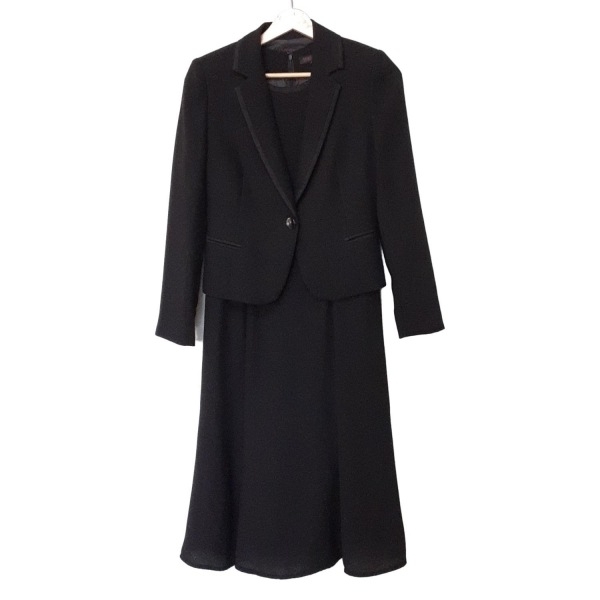 ユキトリイ YUKITORII ワンピーススーツ - 黒 レディース 肩パッド レディーススーツ_画像1