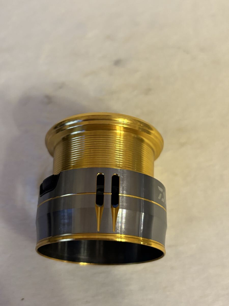 【Bランク】18フリームスLT2500S-XH スプール_画像6