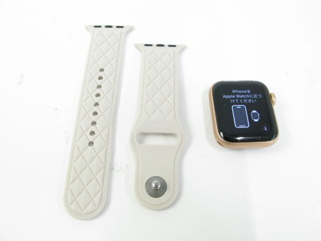 美品 AppleWatch SE 40mm GPS 32GB MKQ03J/A A2351 ゴールドアルミニウム【S1073】_画像1