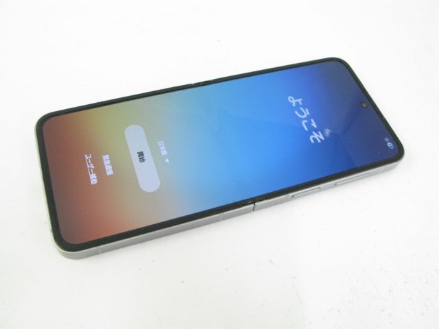 au SCG29 Galaxy Z Flip6 256GB シルバー シャドウ 【S1238】_画像1