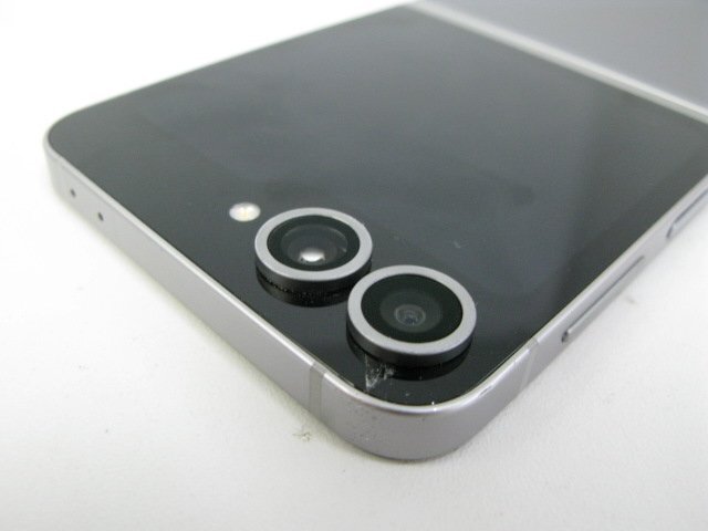 au SCG29 Galaxy Z Flip6 256GB シルバー シャドウ 【S1238】_画像3