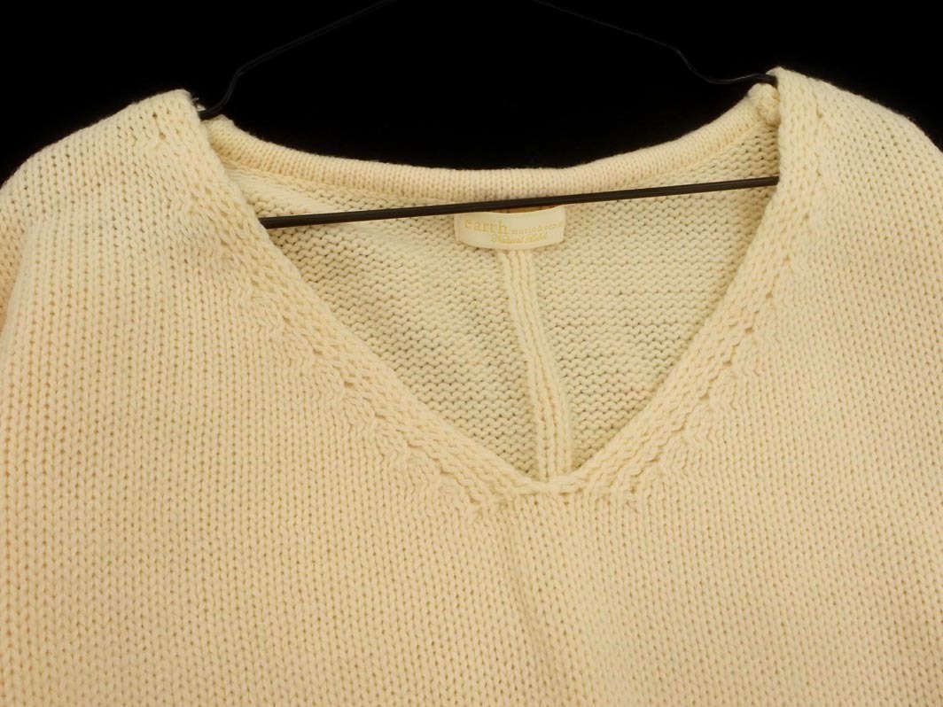 earth music&ecology アースミュージック＆エコロジー Vネック ニット セーター sizeF/オフホワイト ◇■ ☆ fjc9 レディース_画像2