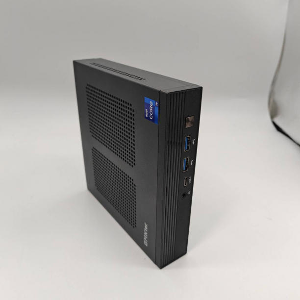 Core i9-11900H 極美品 小型デスクトップPC ミニPC GMKtec NucBox M4 windows11 pro 24GB SSD1TB オフィス (C164)_画像2