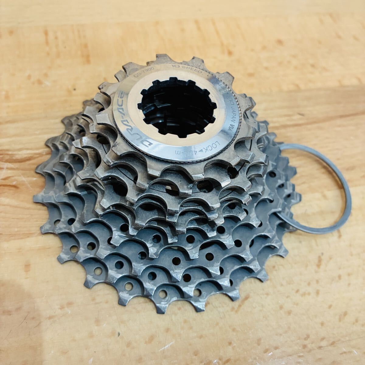 【良品】 デュラエース CS-7900 12-25T 10S DURA-ACE カセット スプロケット SHIMANO 1mmスペーサー付き シマノ10速 超軽量 チタン 洗浄済_画像1