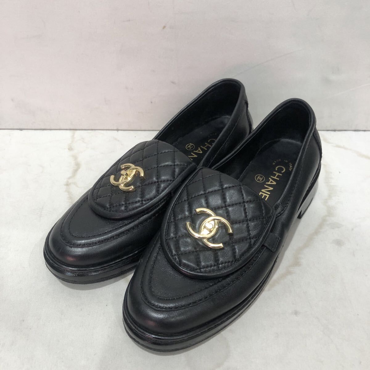 ts20251018【CHANEL】シャネル ローファー マトラッセ CCターンロック マトラッセ ブラック レザー サイズ37 _画像1